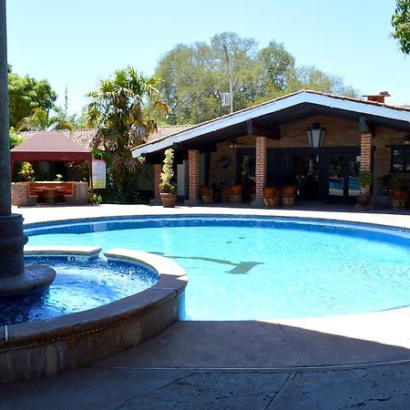 נאבוחואה Hotel El Rancho מראה חיצוני תמונה