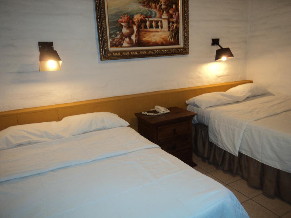 נאבוחואה Hotel El Rancho מראה חיצוני תמונה