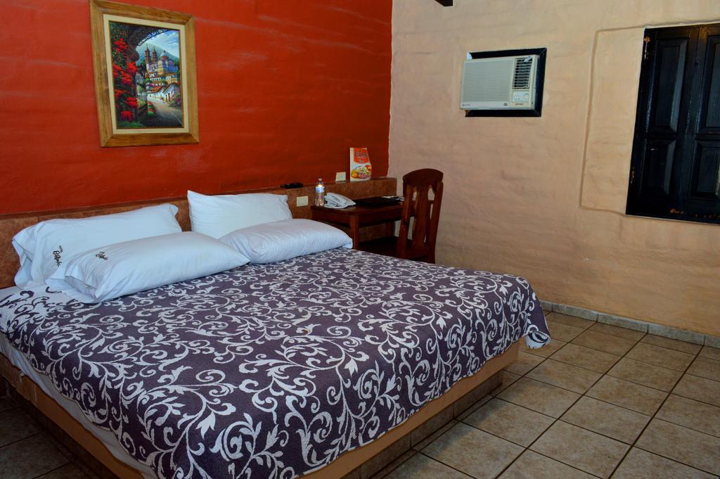 נאבוחואה Hotel El Rancho מראה חיצוני תמונה