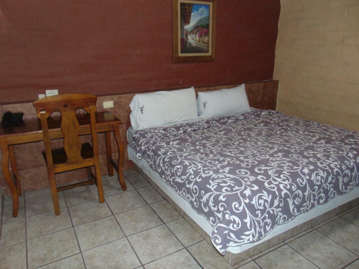 נאבוחואה Hotel El Rancho מראה חיצוני תמונה