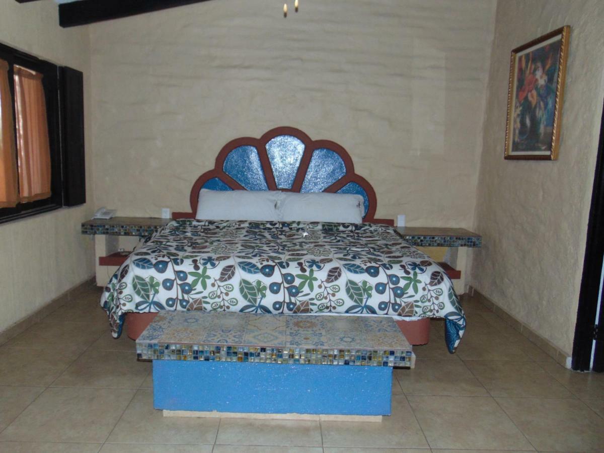 נאבוחואה Hotel El Rancho מראה חיצוני תמונה