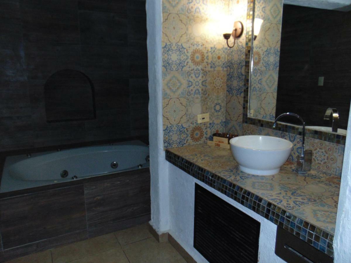 נאבוחואה Hotel El Rancho מראה חיצוני תמונה